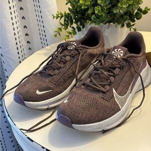 Nike Fly knit training shoes size9.5